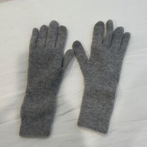 H&M Soft Gray Knit Gloves